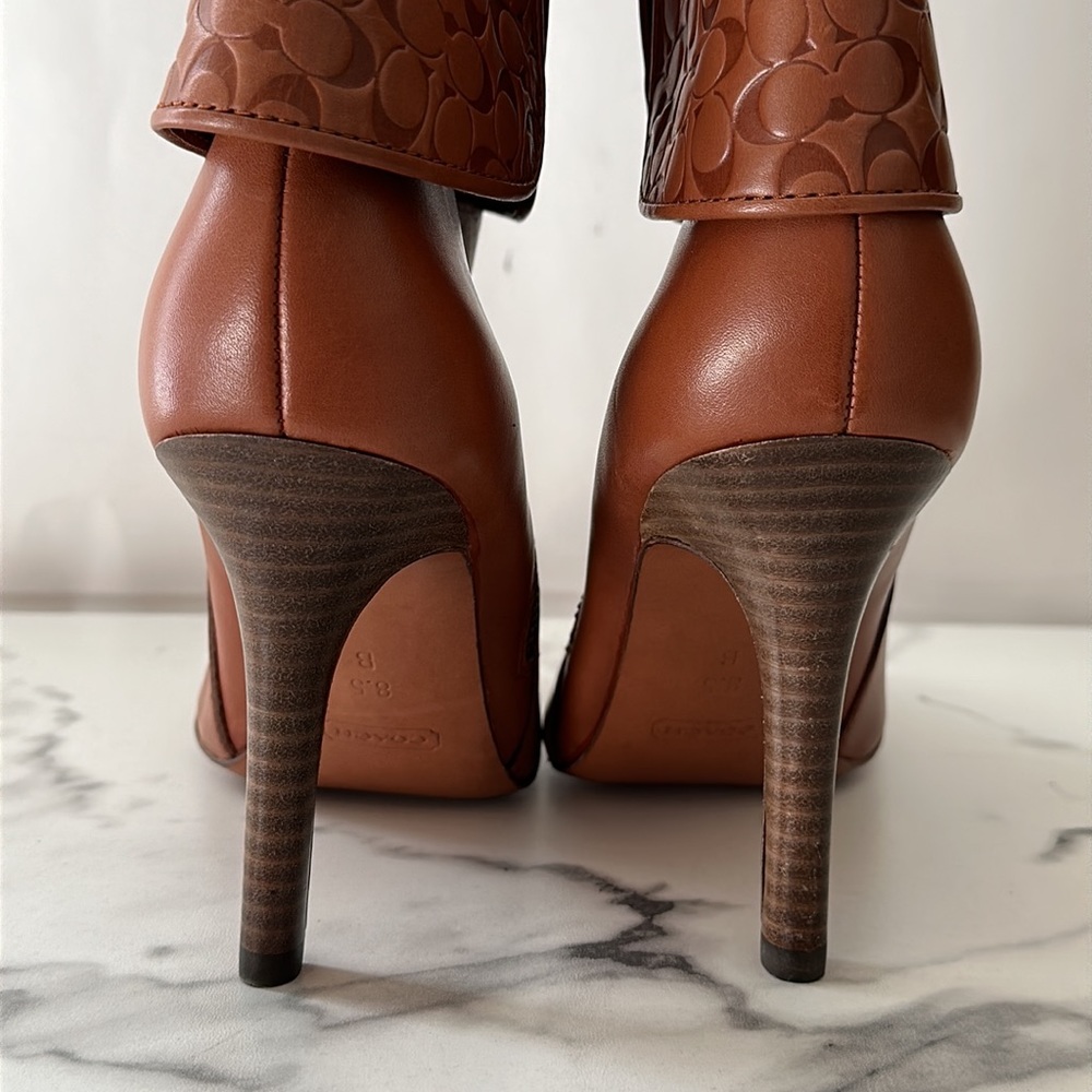 Coach- Mackenna CC logo ankle boot - Picture 8 of 16
